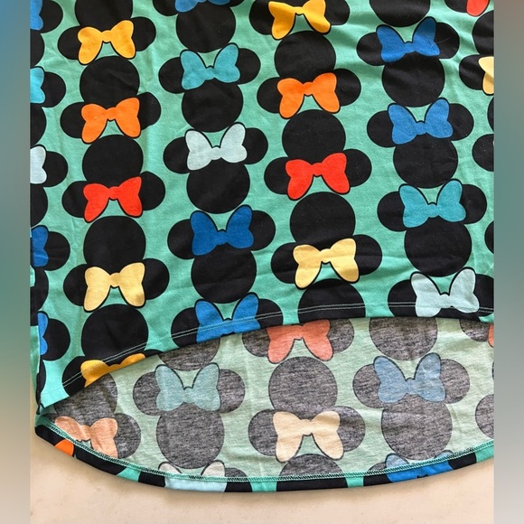 Lularoe Women’s Minnie Mouse Disney Irma Top Shirt Size XS - Picture 2 of 4